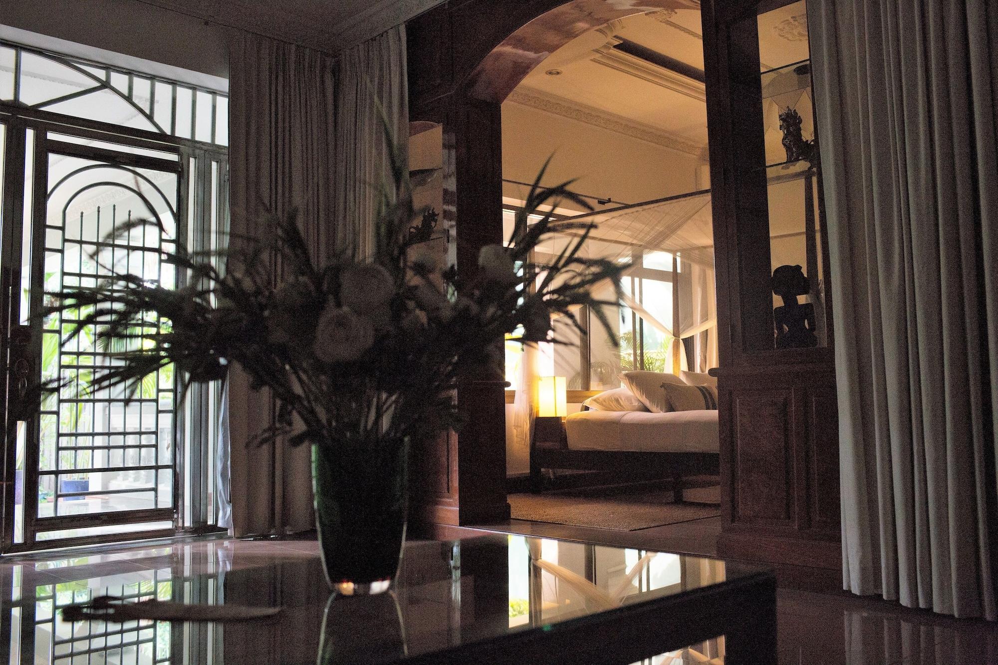 The Pavilion Phnom Penh Exterior photo
